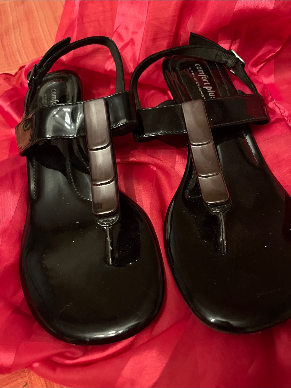comfort plus by Predictions Black Patent T-Strap Sandals with Silver Accents